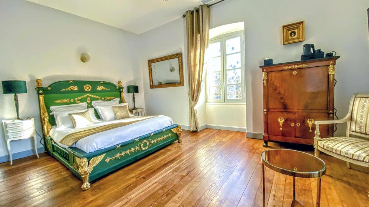 Bed and Breakfast Domaine De Monplaisir Caylus Exterior foto