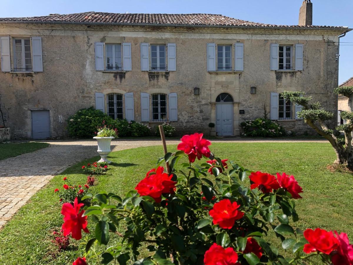Bed and Breakfast Domaine De Monplaisir Caylus Exterior foto