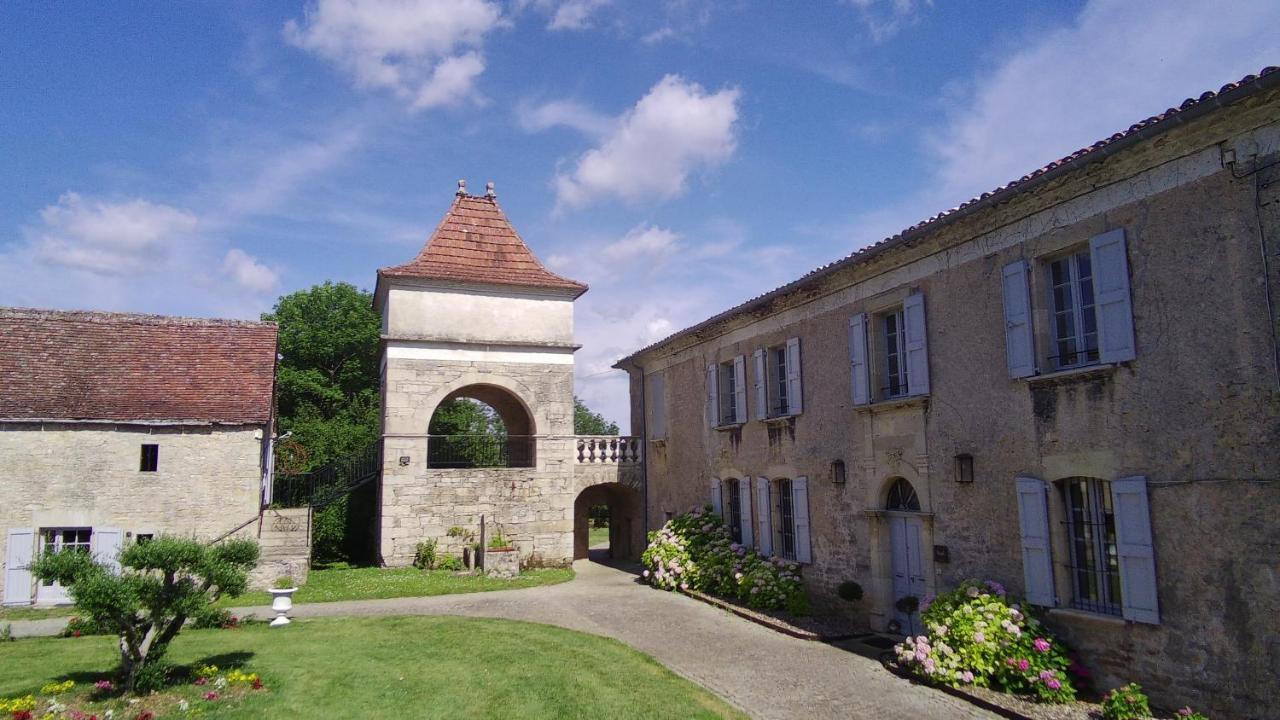 Bed and Breakfast Domaine De Monplaisir Caylus Exterior foto